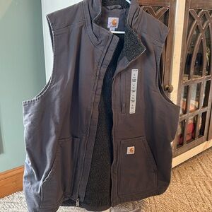 Men’s Carhartt Sherpa lined Ves
Size XL Tall